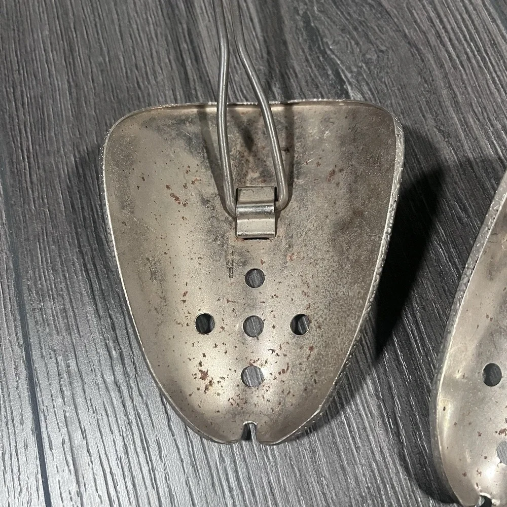 Vintage EKCO Made In‎ USA Pair of Hammered Metal Adjustable Shoe Tree Shaper